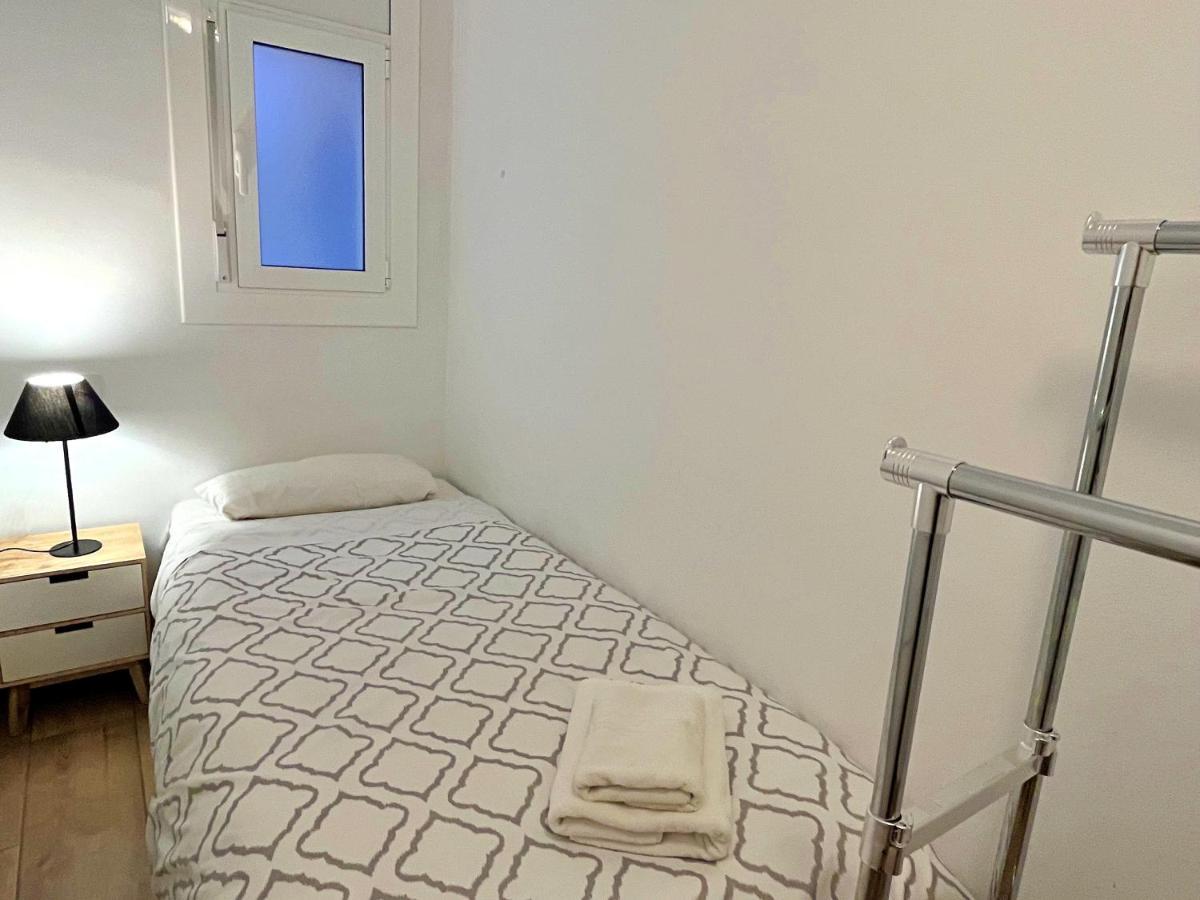 Apartamento Cerca De La Playa บลาเนส ภายนอก รูปภาพ